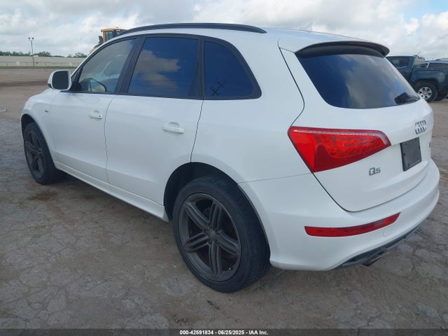 2012 AUDI Q5 WA1DKAFP1CA063817 Photo 2