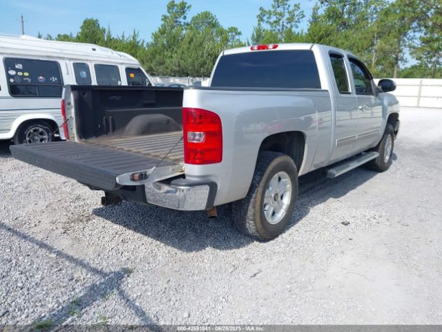2013 CHEVROLET SILVERADO 1500 1GCRKSE76DZ414100 Photo 3