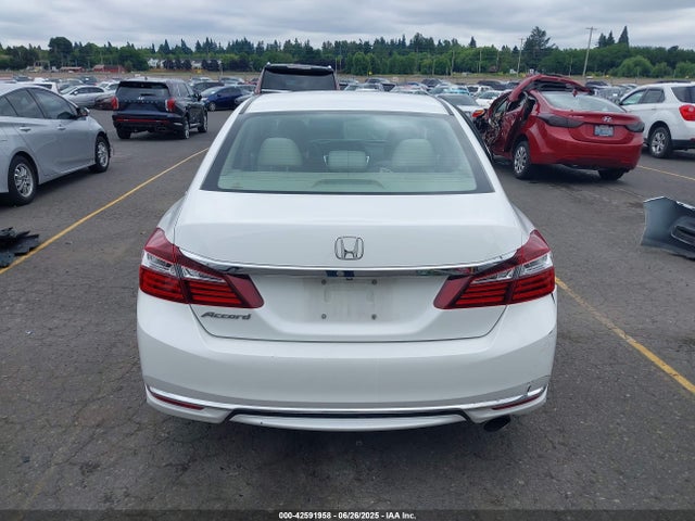 Honda k24w1 2016 1HGCR2F34GA129705 Image 17