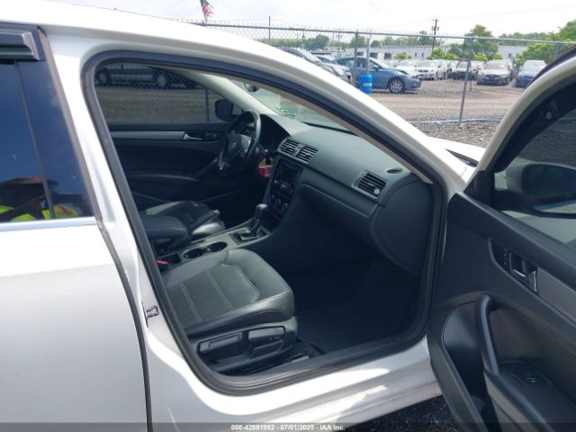2014 VOLKSWAGEN PASSAT 1VWBT7A38EC110850 Photo 4