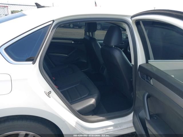 2014 VOLKSWAGEN PASSAT 1VWBT7A38EC110850 Photo 7
