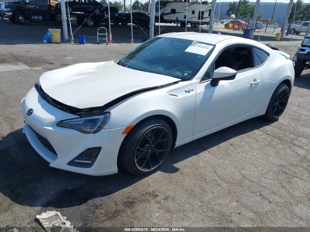 Scion 2014 2014 JF1ZNAA11E8702655 Image 2