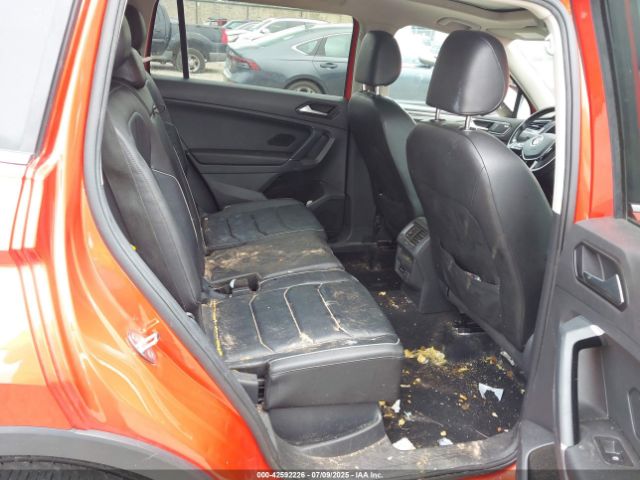 2018 VOLKSWAGEN TIGUAN 3VV4B7AX5JM002424 Photo 7