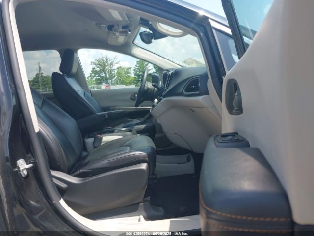 2017 CHRYSLER PACIFICA 2C4RC1BGXHR535224 Photo 4