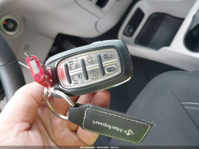 2023 CHRYSLER VOYAGER 2C4RC1CGXPR577664 Photo 10