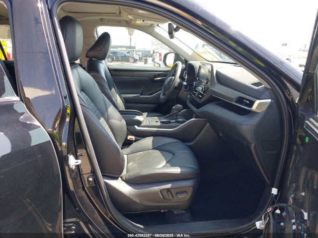 5TDHZRAH7NS137104 Toyota 2gr-fks