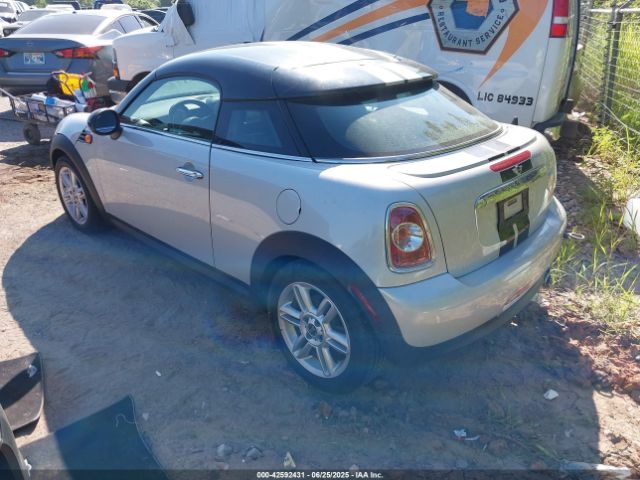 2012 MINI COOPER WMWSX1C57CT300216 Photo 2
