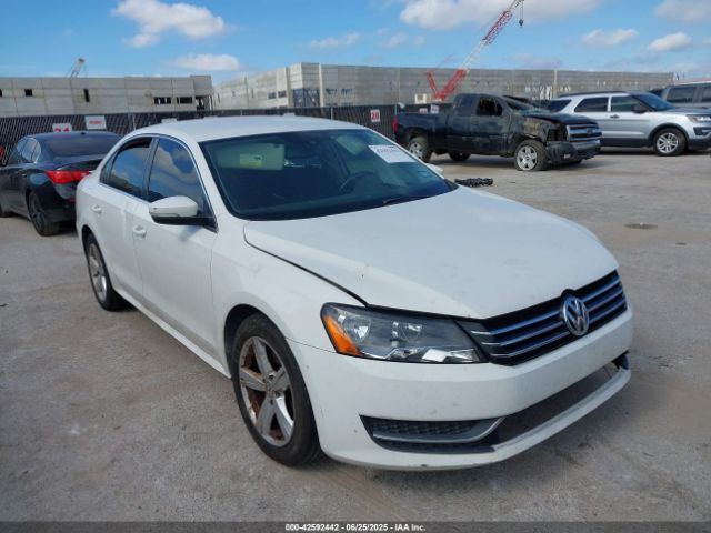 2013 VOLKSWAGEN PASSAT 1VWBH7A30DC134298