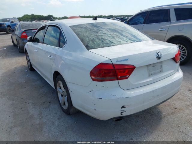 2013 VOLKSWAGEN PASSAT 1VWBH7A30DC134298 Photo 2
