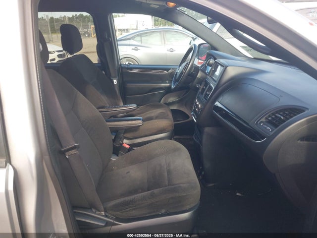 2C4RDGBG8GR389016 Dodge Grand Caravan