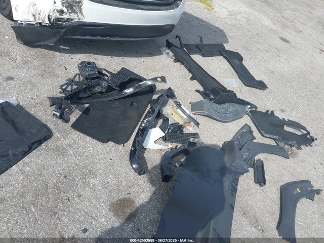Tesla 2017 2017 5YJXCAE29HF077467 Image 12