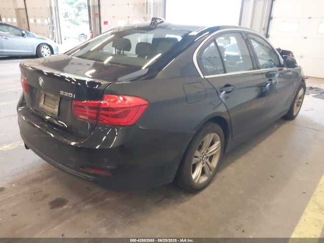 WBA8D9G32HNU61515 BMW 330I