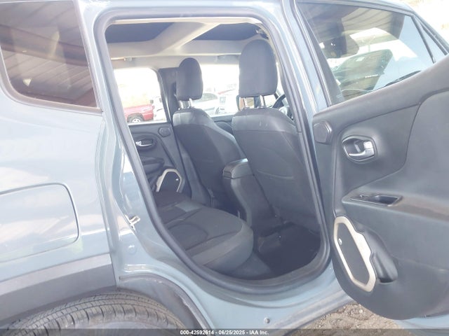 ZACCJABT2GPE12576 Jeep 2016