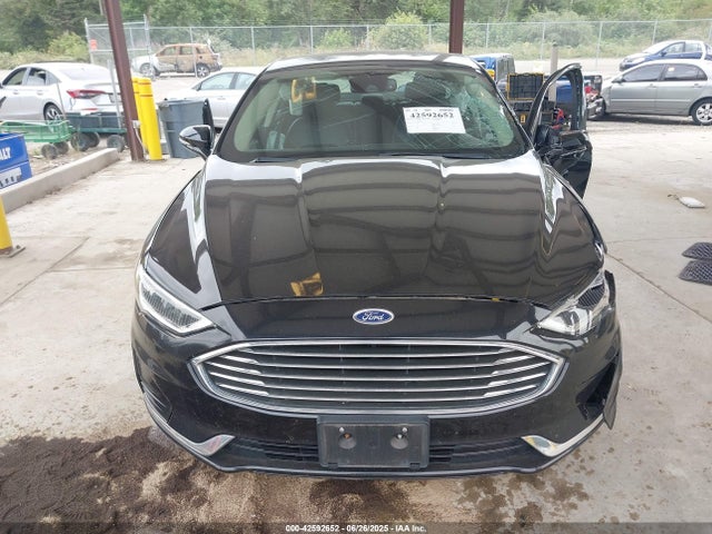 3FA6P0CDXKR150744 Ford 2019
