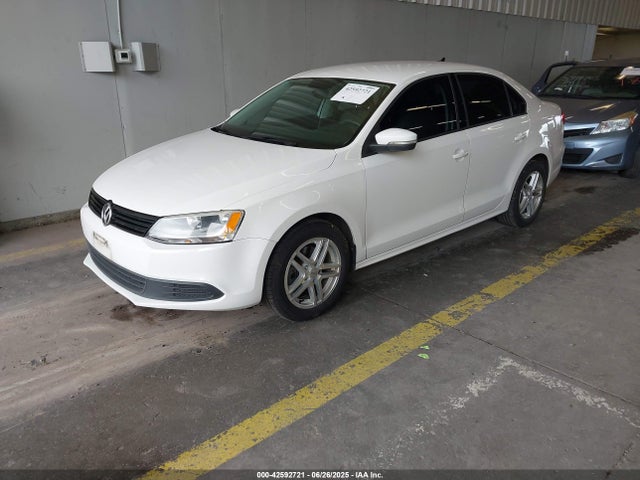3VWD17AJ9EM230636 Volkswagen 2014