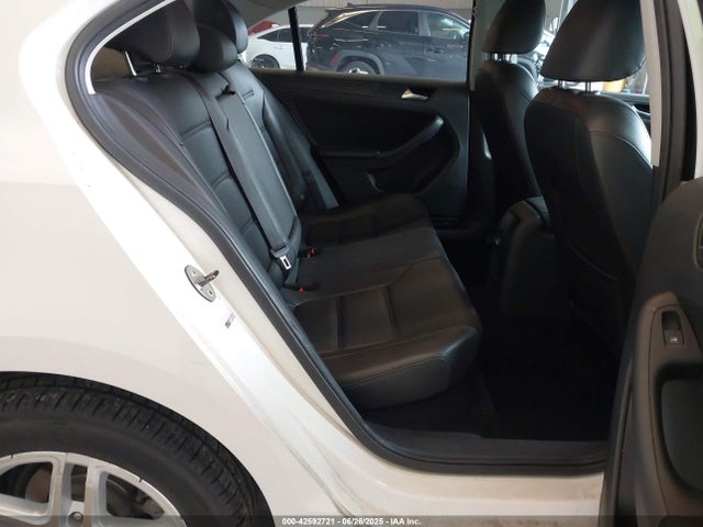 3VWD17AJ9EM230636 Volkswagen 2014