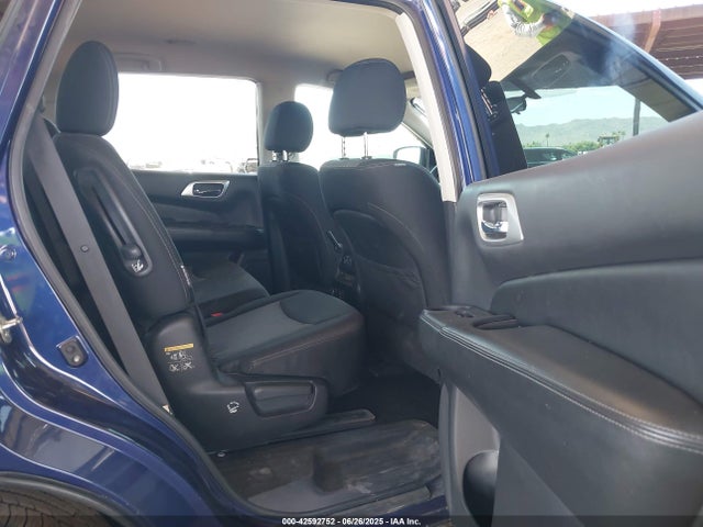 5N1DR2MN5JC623814 Nissan Pathfinder