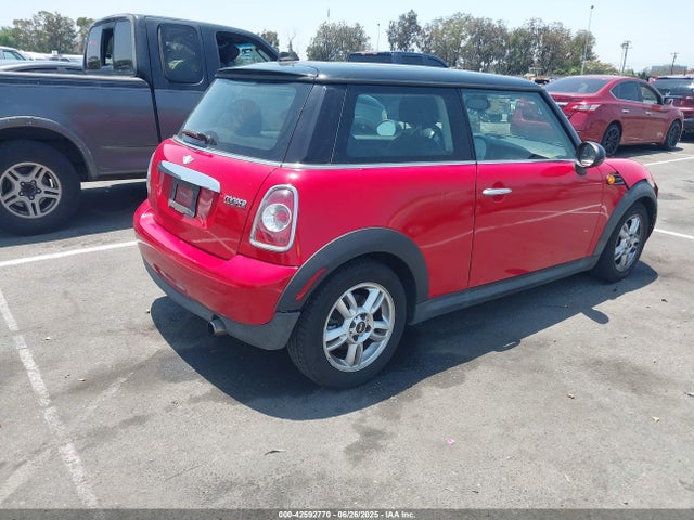 2012 MINI COOPER WMWSU3C54CT263789 Photo 3