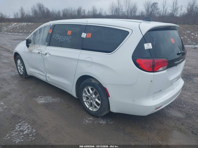 Продаж на аукціоні авто 2022 Chrysler Voyager Lx, vin: 2C4RC1CG8NR223820, номер лоту: 42592846
