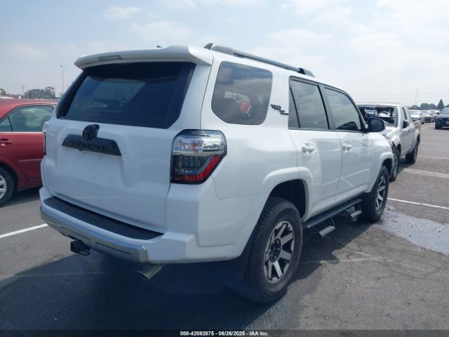 2021 TOYOTA 4RUNNER JTERU5JR7M5940287 Photo 3