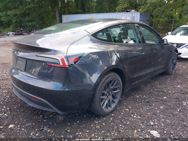 2025 TESLA MODEL 3 5YJ3E1EA2SF951939 Photo 3