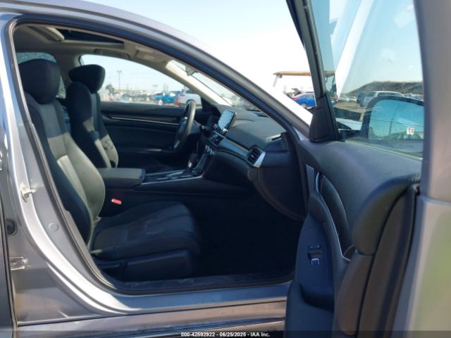 2019 HONDA ACCORD 1HGCV1F46KA124352 Photo 4