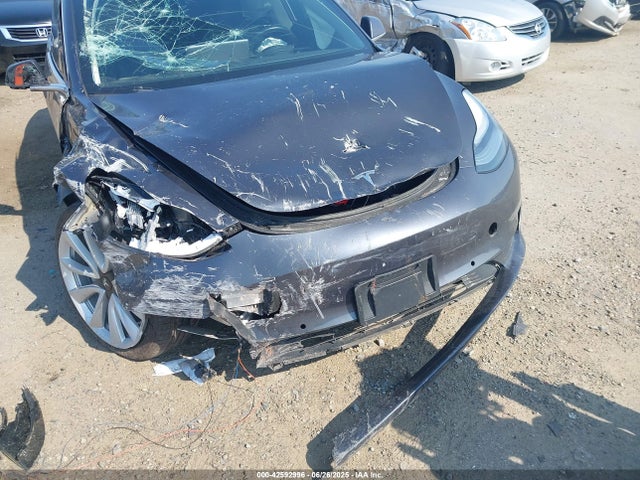 2018 TESLA MODEL 3 5YJ3E1EB9JF116511 Photo 5