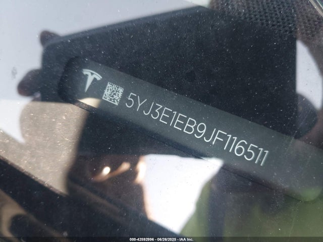 2018 TESLA MODEL 3 5YJ3E1EB9JF116511 Photo 8