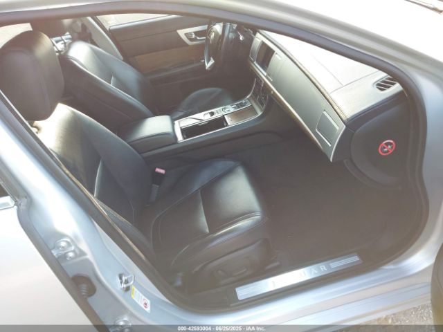 2013 JAGUAR XF SAJWJ0EF6D8S81203 Photo 4