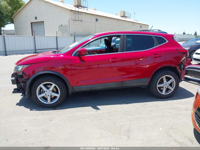 JN1BJ1CR2JW267910 Nissan 2018