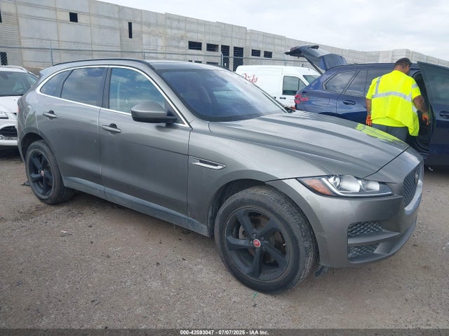 2019 JAGUAR F-PACE SADCJ2FX8KA369300 Photo 0
