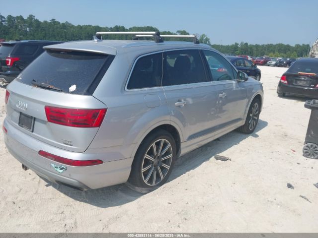 2017 AUDI Q7 WA1LAAF71HD003332 Photo 3