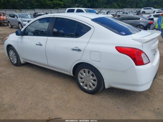 3N1CN7AP3FL906886 Nissan 2015