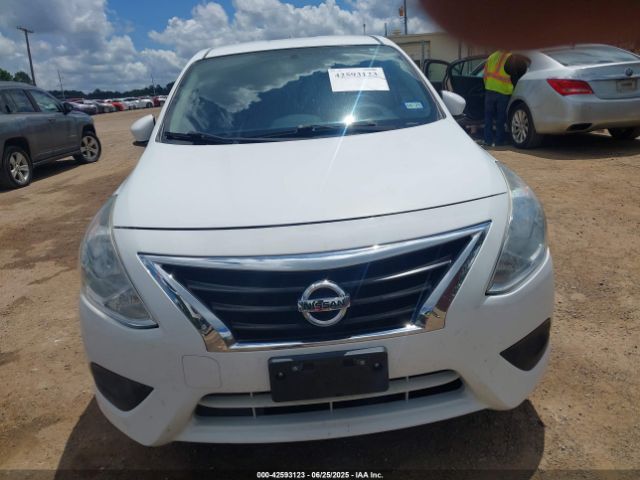 3N1CN7AP3FL906886 Nissan 2015