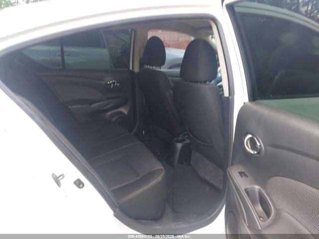 3N1CN7AP3FL906886 Nissan 2015