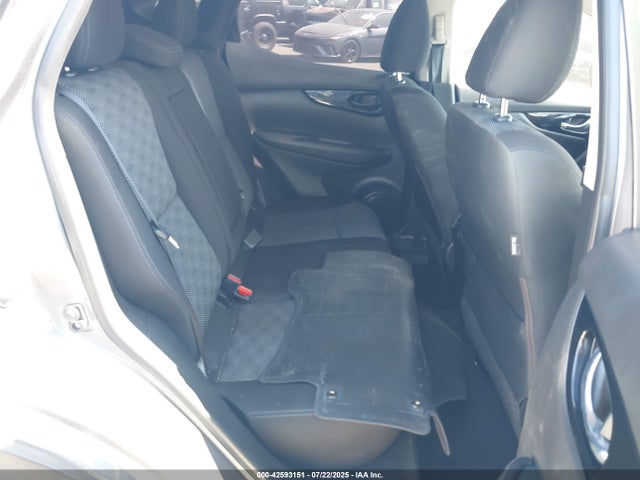 JN1BJ1CP8KW214452 Nissan 2019