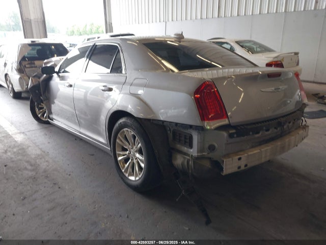 Chrysler 300 2017 2C3CCAAG8HH606695 Image 3