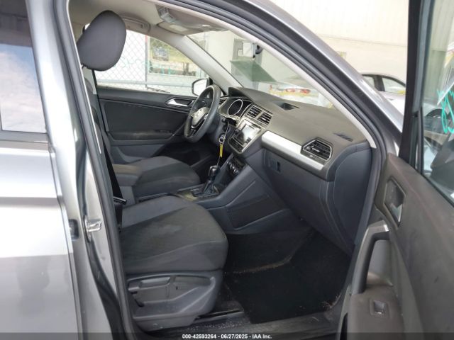 2018 VOLKSWAGEN TIGUAN 3VV1B7AX5JM052288 Photo 4