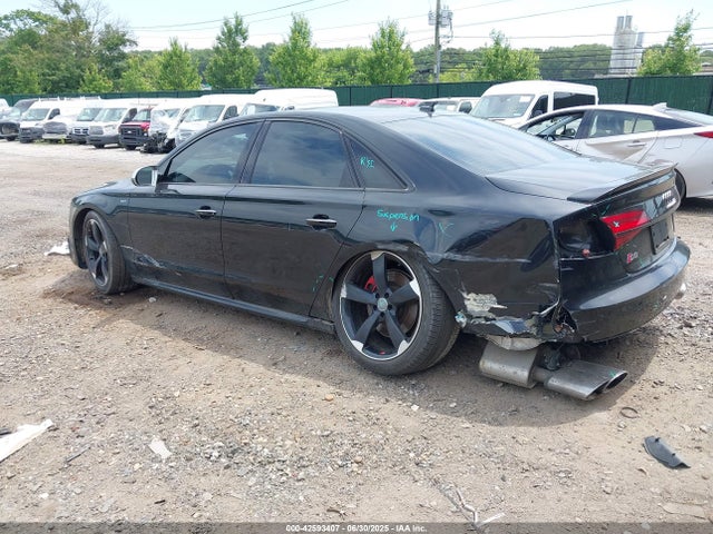 2015 AUDI S8 WAUK2AFD5FN015248 Photo 2