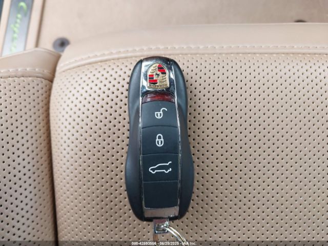 2018 PORSCHE CAYENNE E-HYBRID WP1AE2A29JLA72623 Photo 10