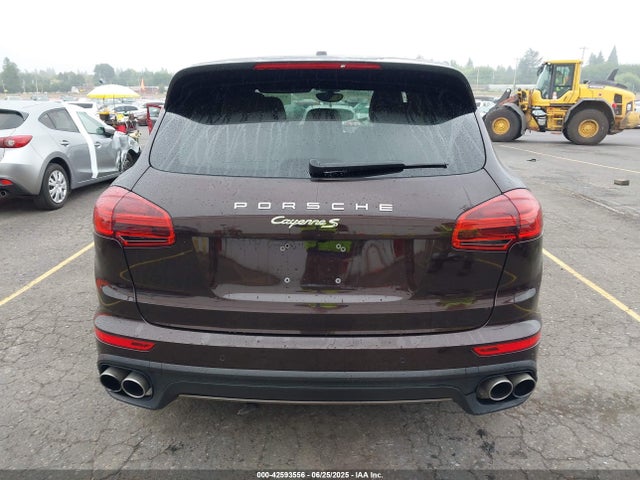 Porsche Cayenne 2018 WP1AE2A29JLA72623 Image 17