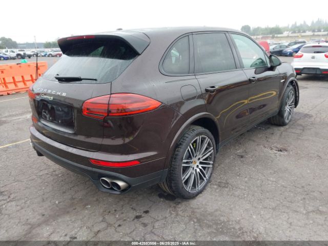 2018 PORSCHE CAYENNE E-HYBRID WP1AE2A29JLA72623 Photo 3