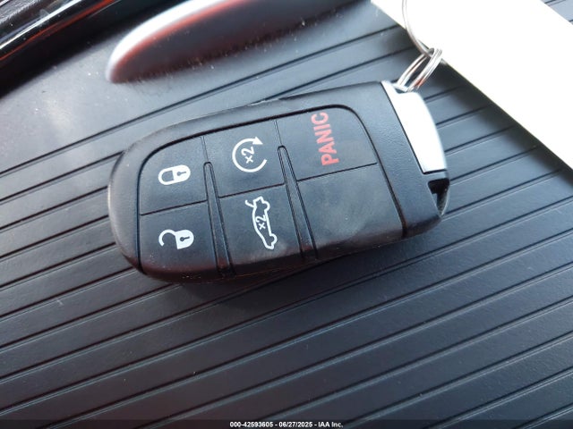 Chrysler 300 2023 2C3CCABG2PH510011 Image 11