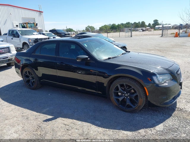Chrysler 300 2023 2C3CCABG2PH510011 Image 13