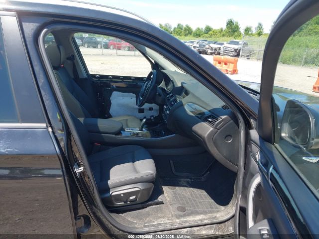 2017 BMW X3 5UXWX9C39H0T23800 Photo 4