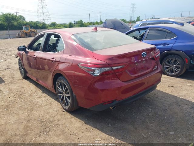 2021 TOYOTA CAMRY 4T1F31AK2MU548471 Photo 2