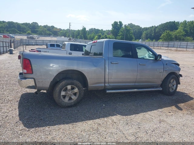 1C6RR6TT2LS135163 RAM 1500 Classic Slt 4x2 6&#039;4 Box
