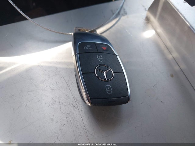 W1K3G4EBXMJ290053 Mercedes-Benz m260