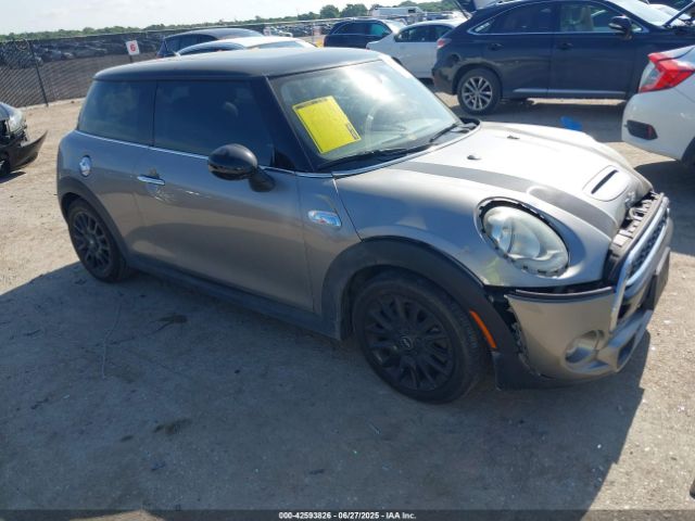 2016 MINI HARDTOP WMWXP7C57G2A44280 Photo 0