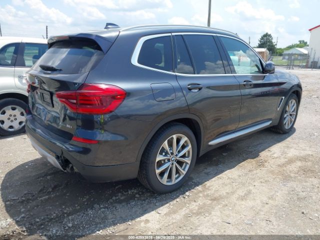 2018 BMW X3 5UXTR9C55JLD89914 Photo 3